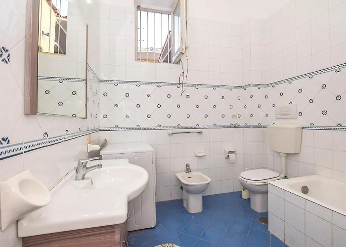 4 Bedroom In * Ischia